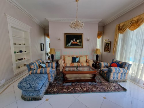 Villa for sale 1000 m² in Egkomi, Nicosia
