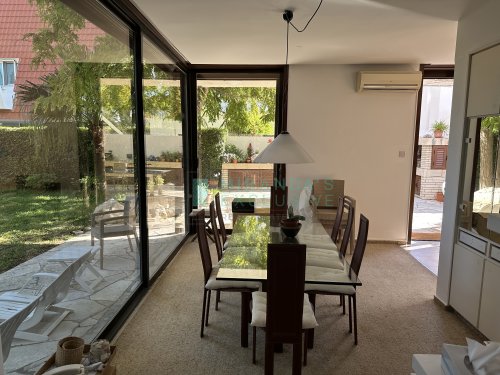 Отдельный дом в аренду 310 м² в Latsia, Nicosia, 2221