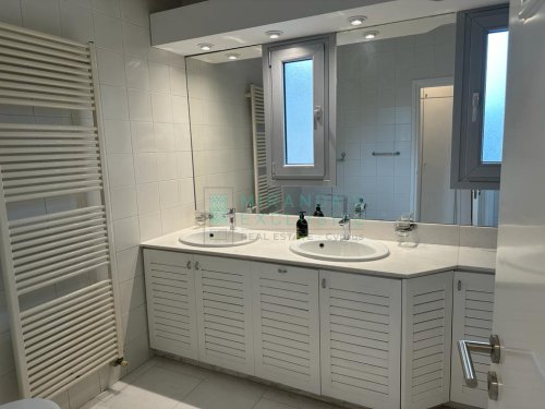 Ρετιρέ προς ενοικίαση 180 μ² στην τοποθεσία Nicosia Center, Agioi Omologites, Nicosia, 1075
