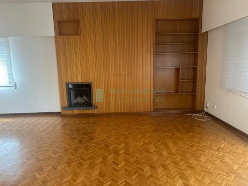 Apartments for rent 215 m² in Nicosia Center, Agioi Omologites, Nicosia, 1087
